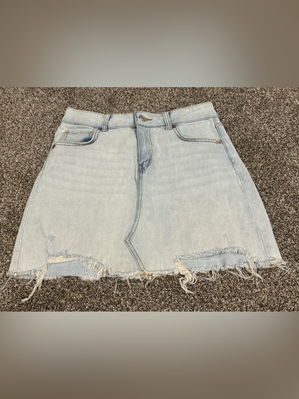 Wild Fable Light Wash Distressed Denim Mini Skirt - Casual Frayed Hem size 4